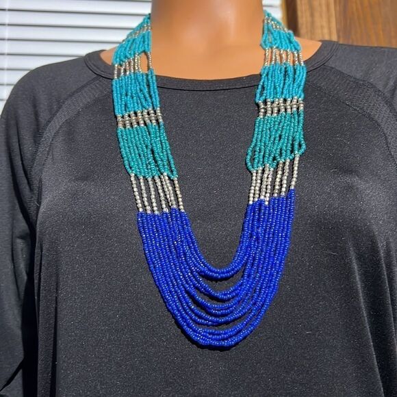 Elegant 14-Strand Blue and Silver Pill Bead Necklace - Picture 3 of 7